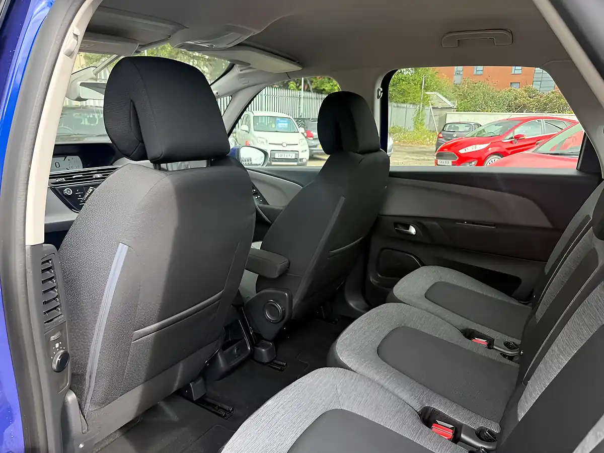 Used 2018 Citroen C4 Spacetourer Touch Edition Blue - Interior and Exterior details 9