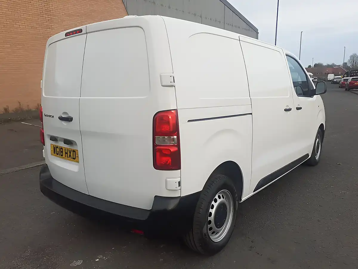 Used 2018 Citroen Dispatch Enterprise M Panel Van White - Interior and Exterior details 5