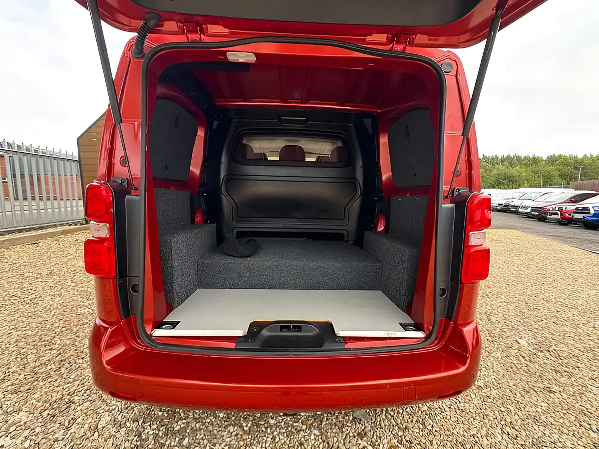 Used 2018 Citroen Dispatch Enterprise+ Orange - Interior and Exterior details 5