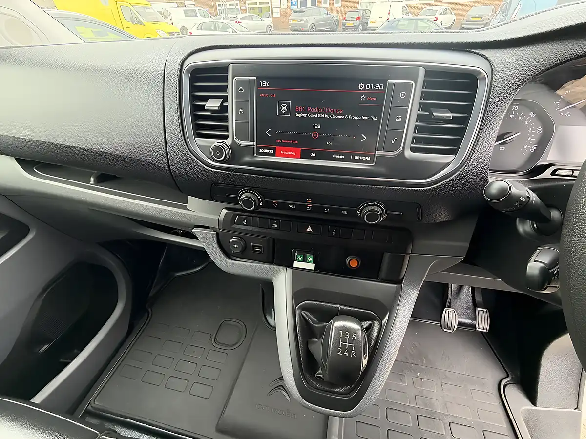 Used 2018 Citroen Dispatch Xs Enterprise White - Interior and Exterior details 11