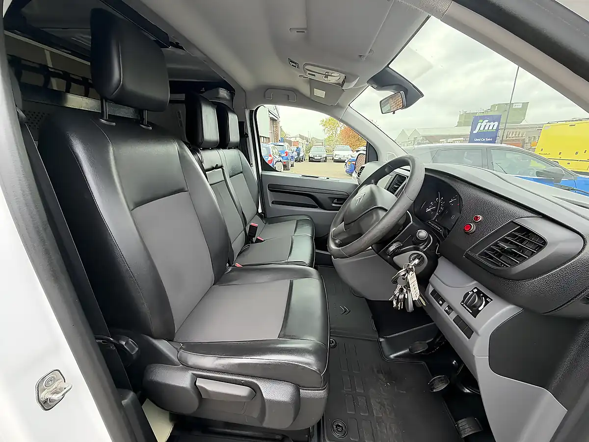 Used 2018 Citroen Dispatch Xs Enterprise White - Interior and Exterior details 3