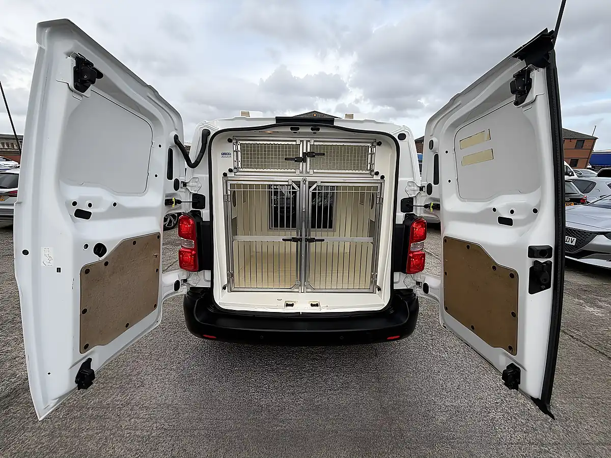 Used 2018 Citroen Dispatch Xs Enterprise White - Interior and Exterior details 4