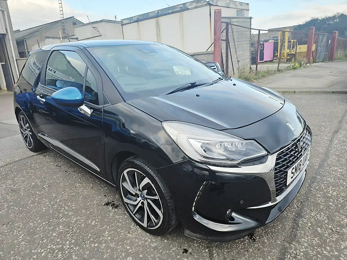 Used 2018 Citroen DS3 Prestige Black - Interior and Exterior details 2