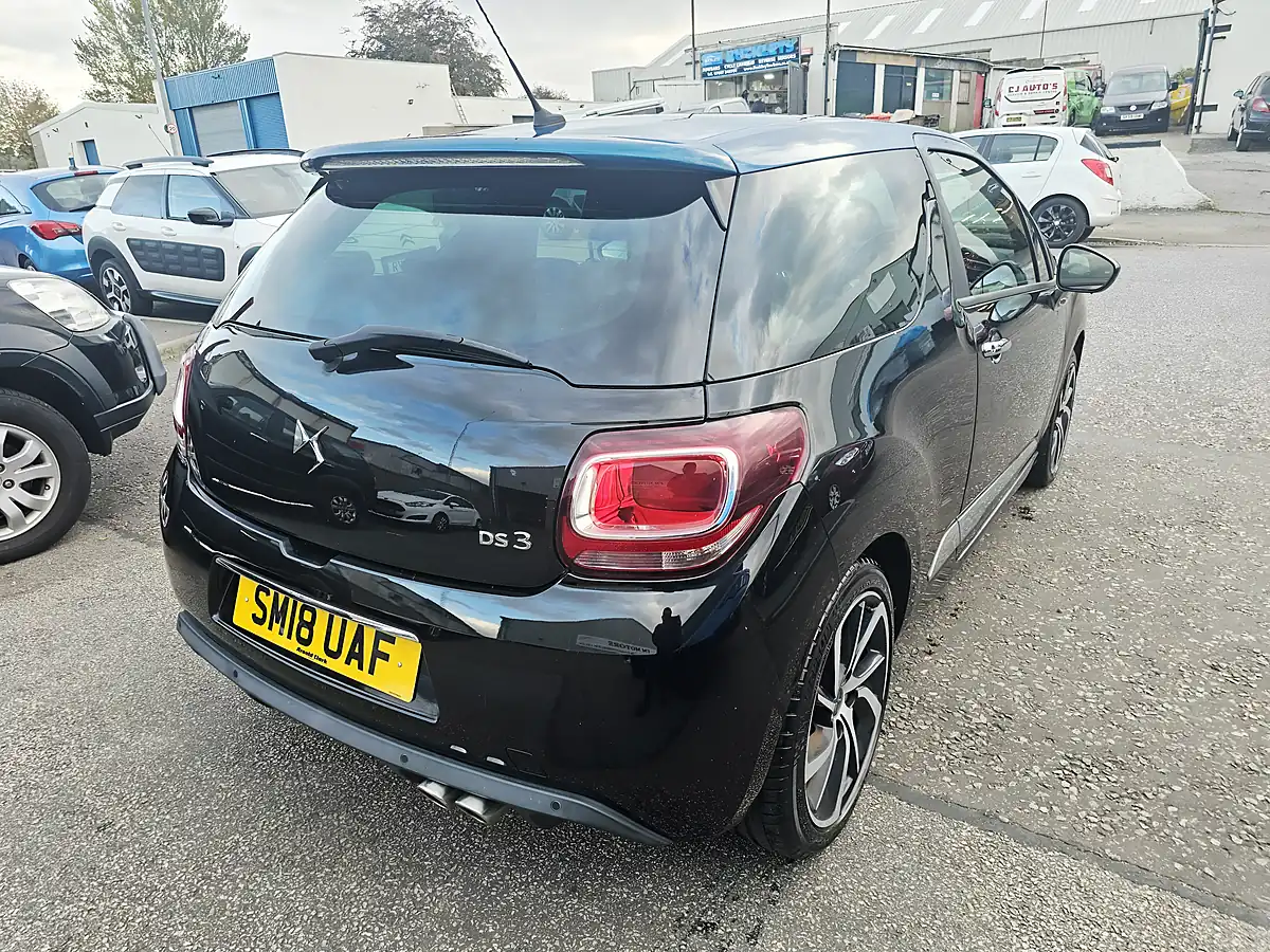 Used 2018 Citroen DS3 Prestige Black - Interior and Exterior details 3