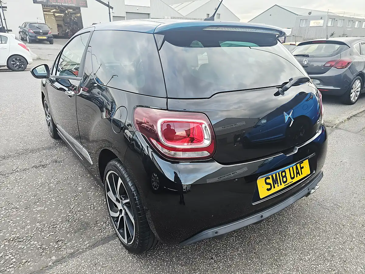 Used 2018 Citroen DS3 Prestige Black - Interior and Exterior details 5