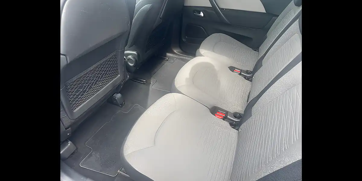 Used 2018 Citroen Grand C4 Picasso Feel Blue - Interior and Exterior details 11