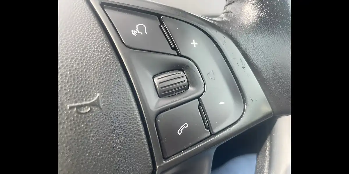 Used 2018 Citroen Grand C4 Picasso Feel Blue - Interior and Exterior details 19