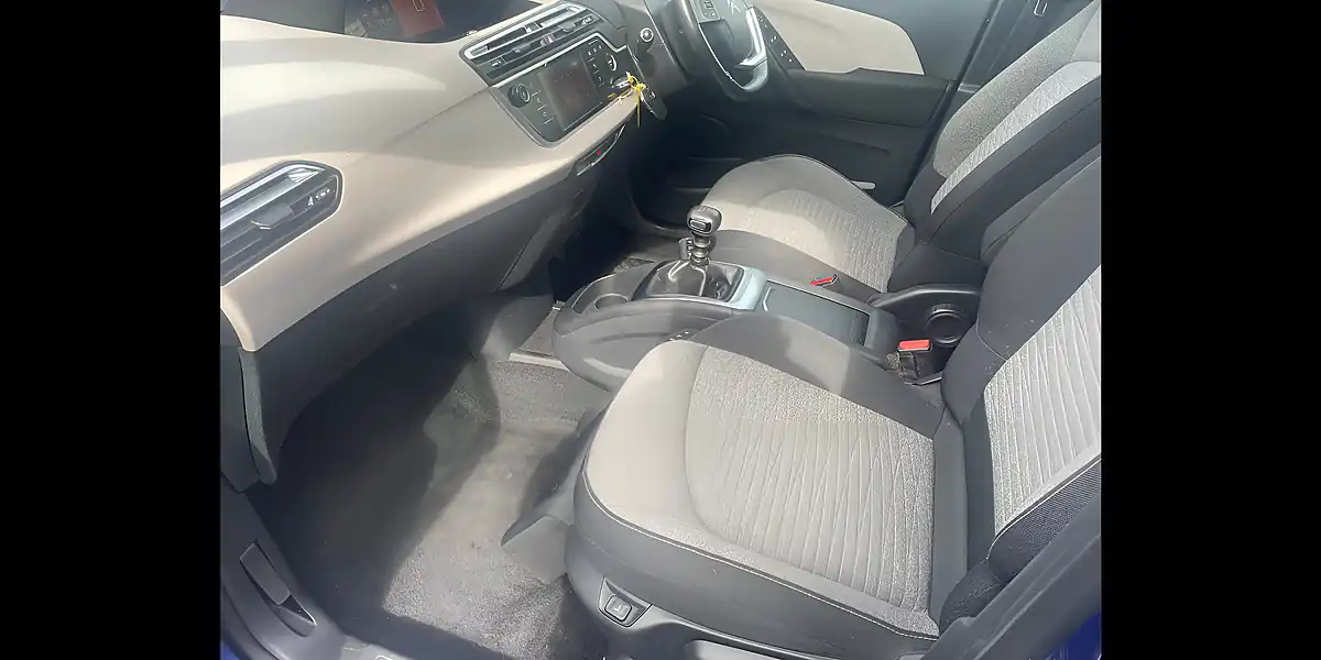 Used 2018 Citroen Grand C4 Picasso Feel Blue - Interior and Exterior details 8