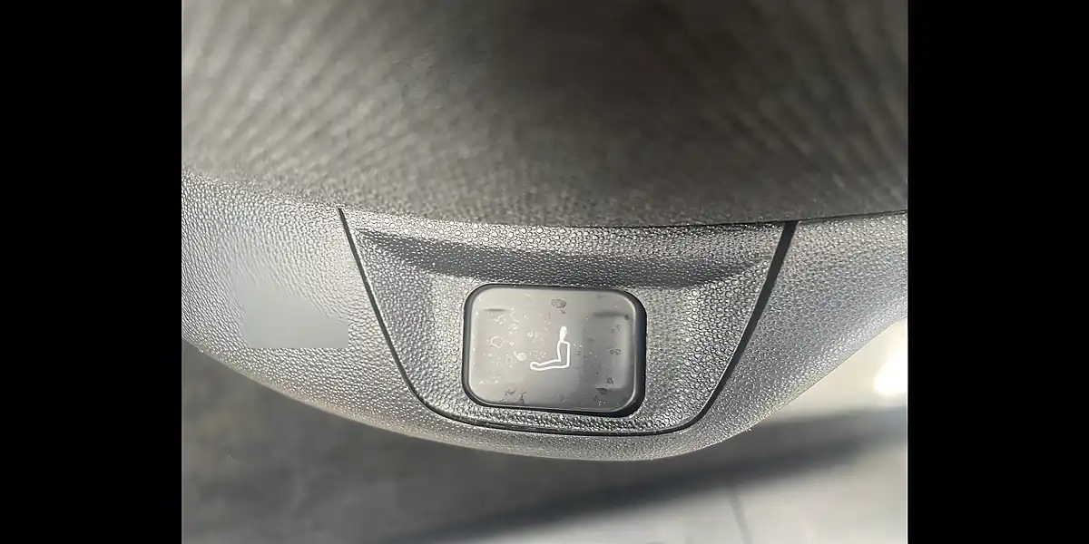 Used 2018 Citroen Grand C4 Picasso Feel Blue - Interior and Exterior details 9