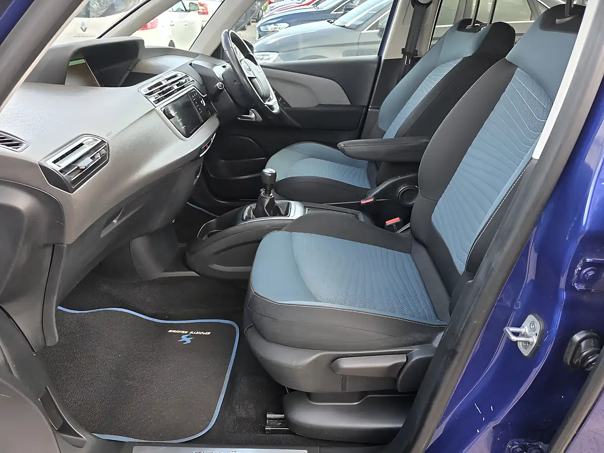 Used 2018 Citroen Grand C4 Picasso Feel Blue - Interior and Exterior details 10