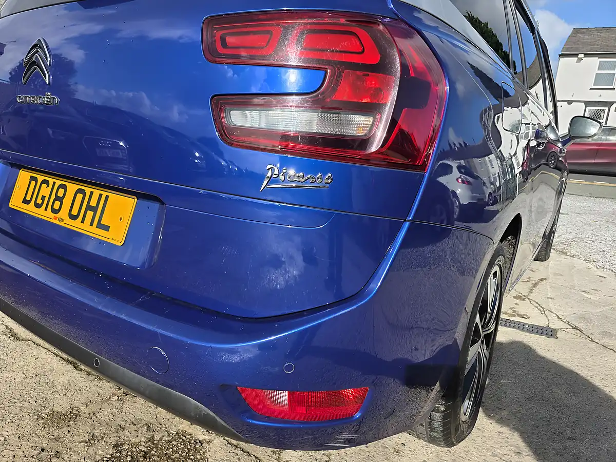Used 2018 Citroen Grand C4 Picasso Feel Blue - Interior and Exterior details 17