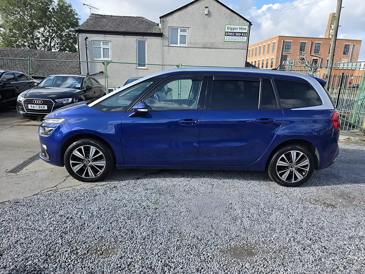 Used 2018 Citroen Grand C4 Picasso Feel Blue - Interior and Exterior details 5