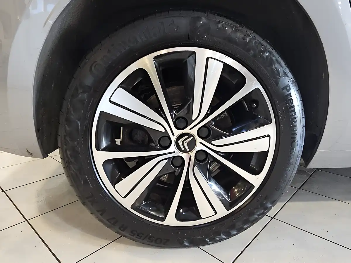 Used 2018 Citroen Grand C4 Picasso Feel Grey - Interior and Exterior details 16