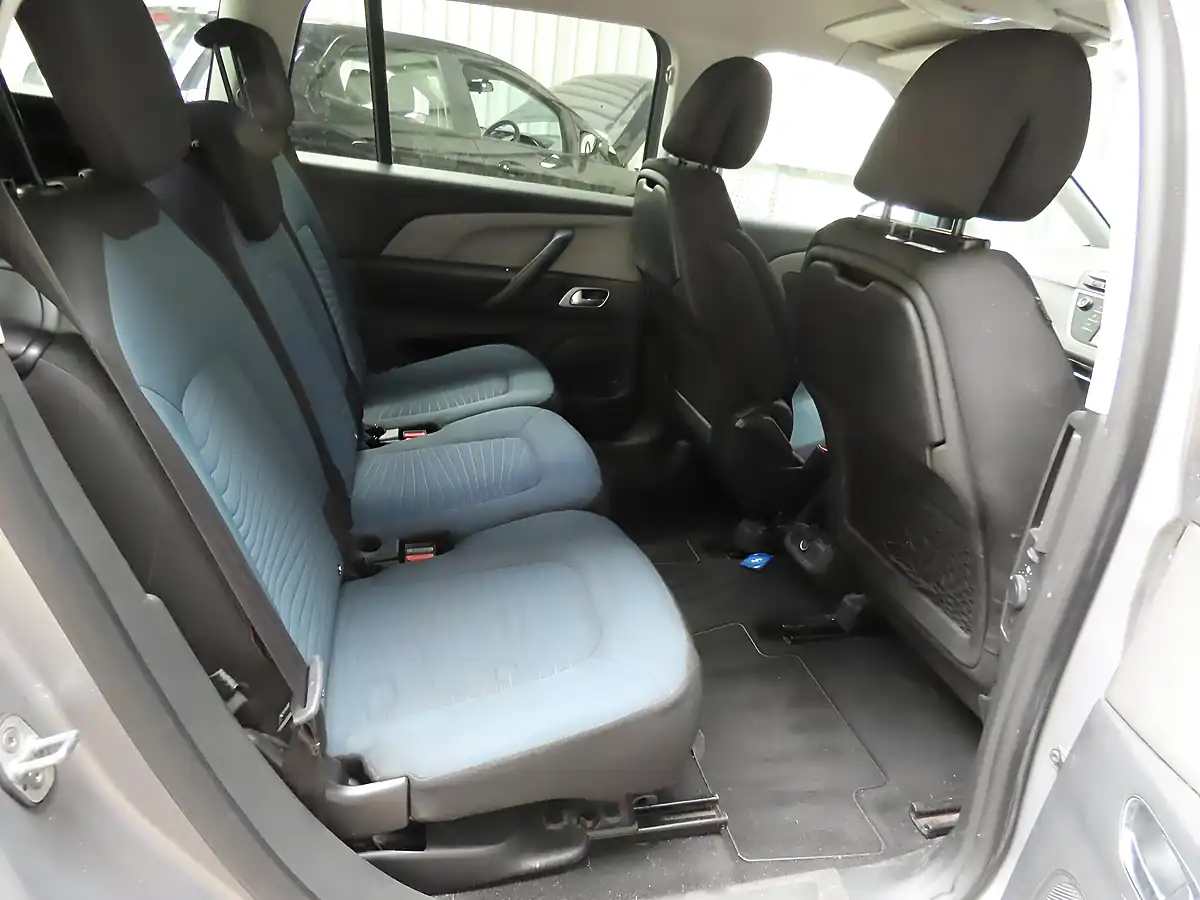 Used 2018 Citroen Grand C4 Picasso Feel Grey - Interior and Exterior details 10