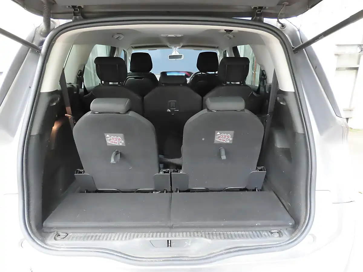 Used 2018 Citroen Grand C4 Picasso Feel Grey - Interior and Exterior details 11