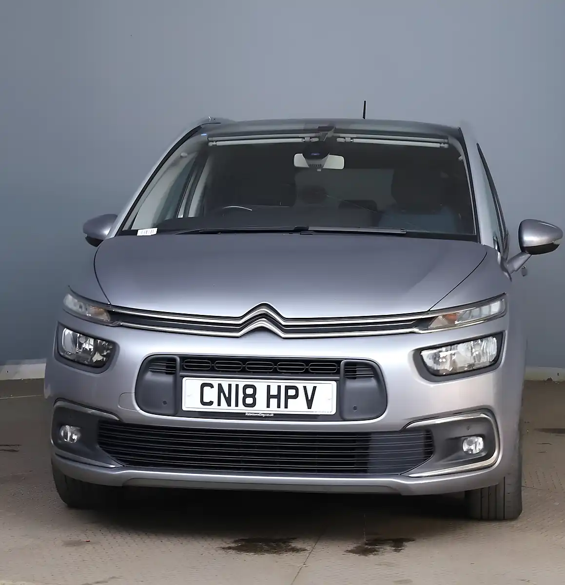 Used 2018 Citroen Grand C4 Picasso Feel Grey - Interior and Exterior details 5