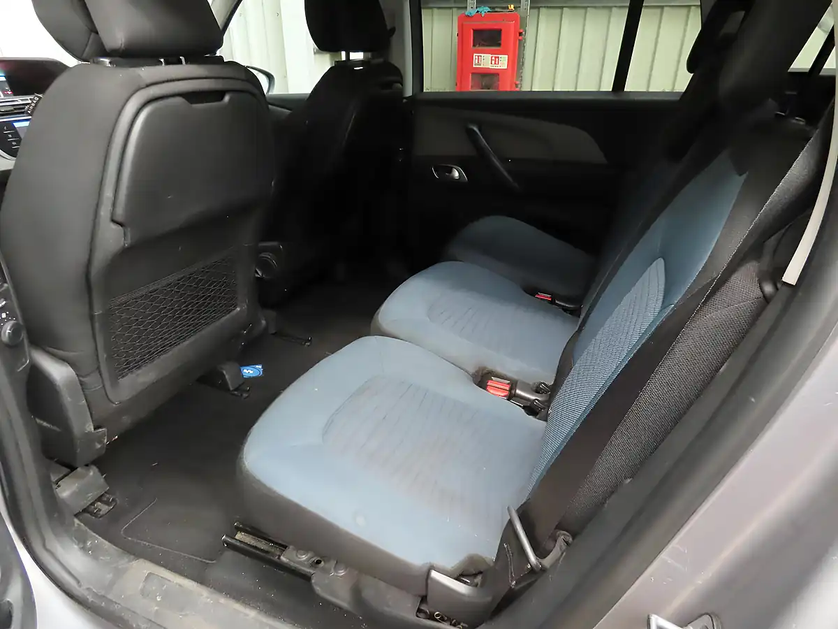 Used 2018 Citroen Grand C4 Picasso Feel Grey - Interior and Exterior details 9