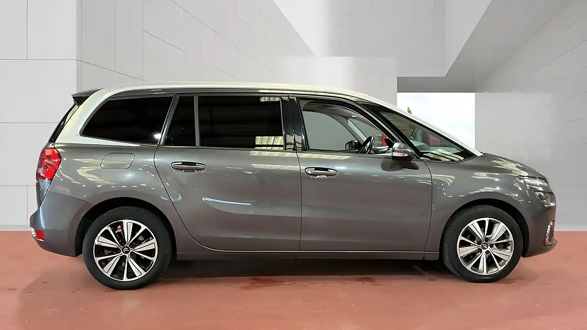 Used 2018 Citroen Grand C4 Picasso Feel Grey - Interior and Exterior details 5
