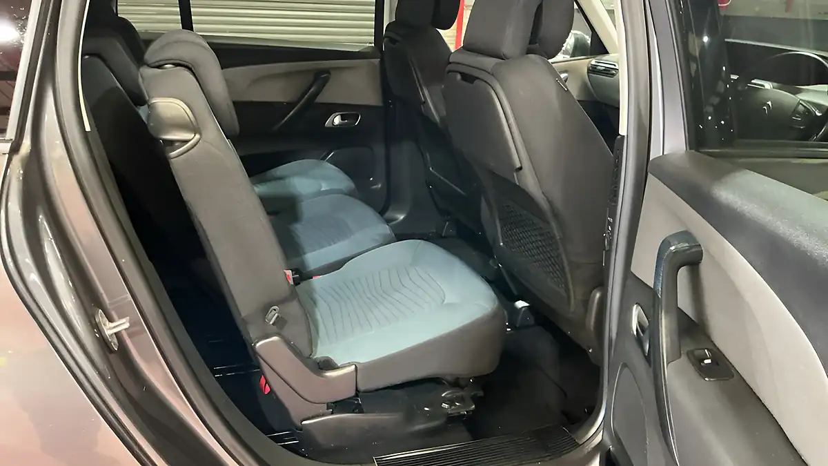Used 2018 Citroen Grand C4 Picasso Feel Grey - Interior and Exterior details 8