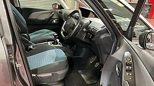 Used 2018 Citroen Grand C4 Picasso Feel Grey - Interior and Exterior details 9