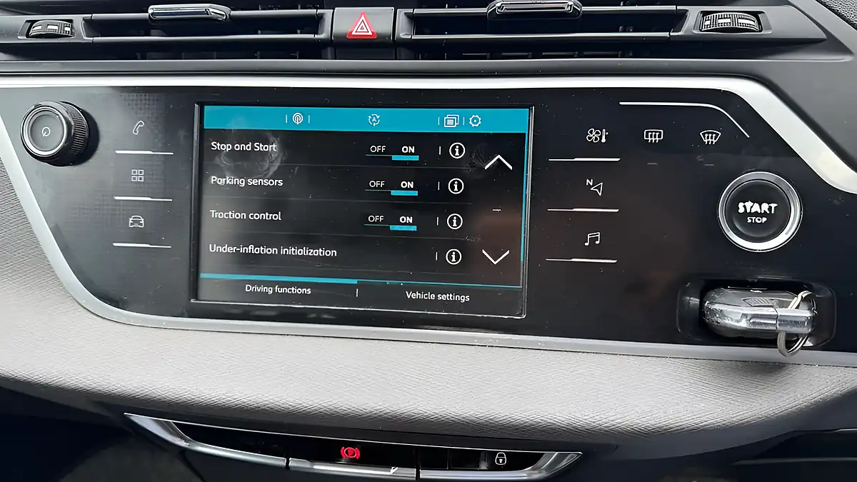 Used 2018 Citroen Grand C4 Picasso Feel White - Interior and Exterior details 10