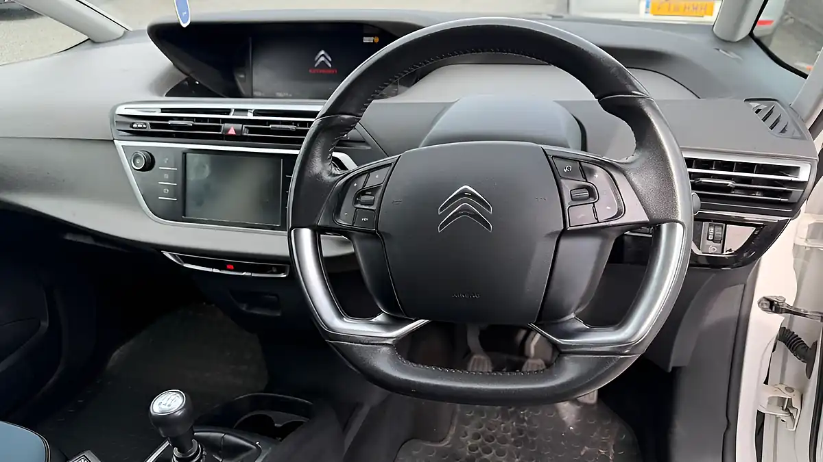 Used 2018 Citroen Grand C4 Picasso Feel White - Interior and Exterior details 12