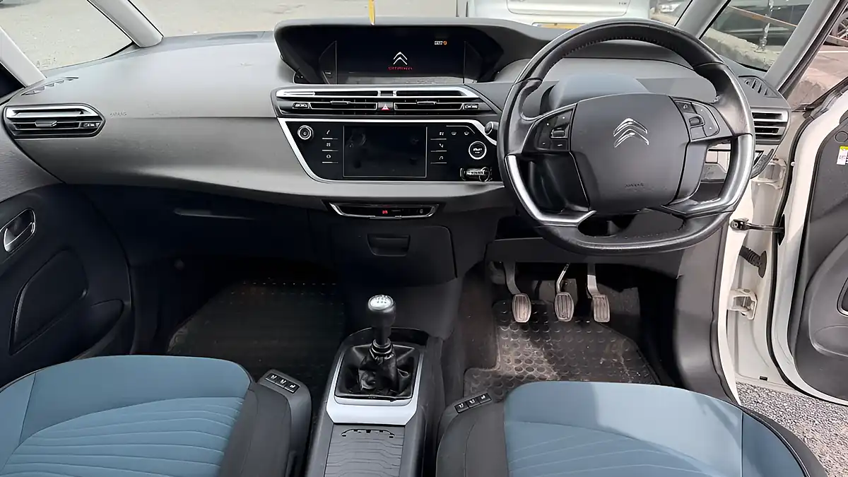 Used 2018 Citroen Grand C4 Picasso Feel White - Interior and Exterior details 13