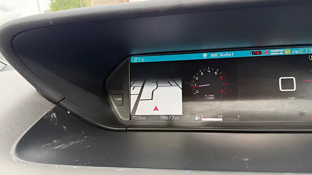 Used 2018 Citroen Grand C4 Picasso Feel White - Interior and Exterior details 4