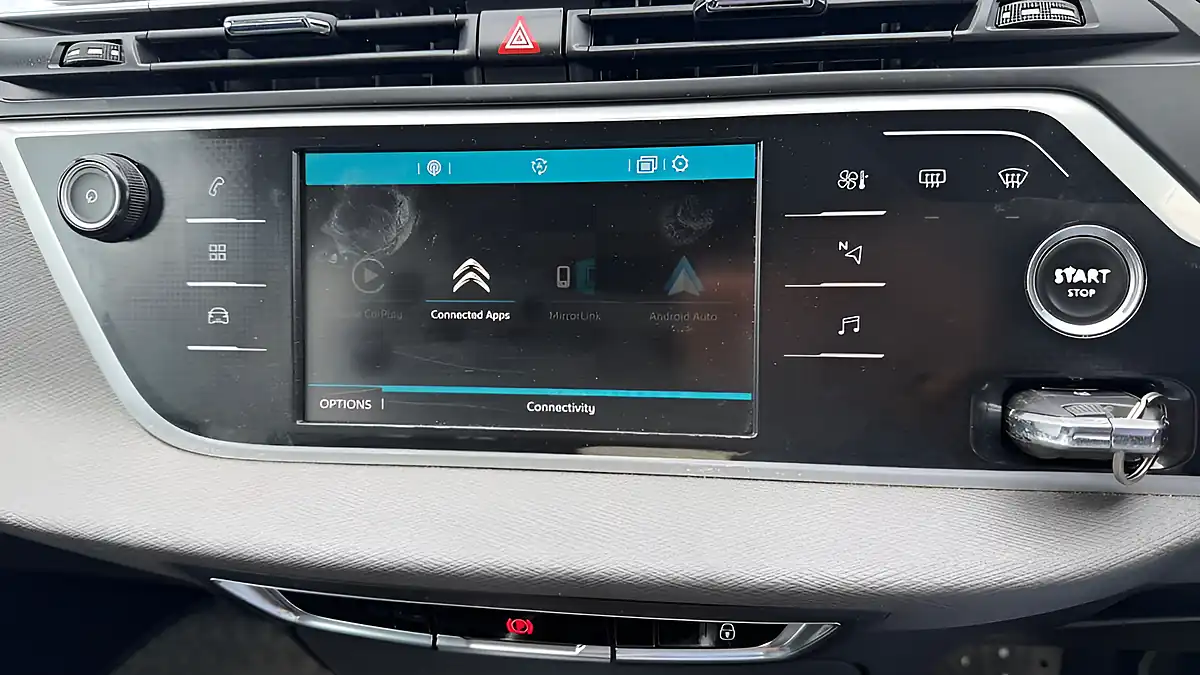 Used 2018 Citroen Grand C4 Picasso Feel White - Interior and Exterior details 8