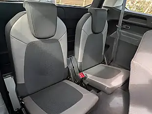 Used 2018 Citroen Grand C4 Picasso Flair Red - Interior and Exterior details 9