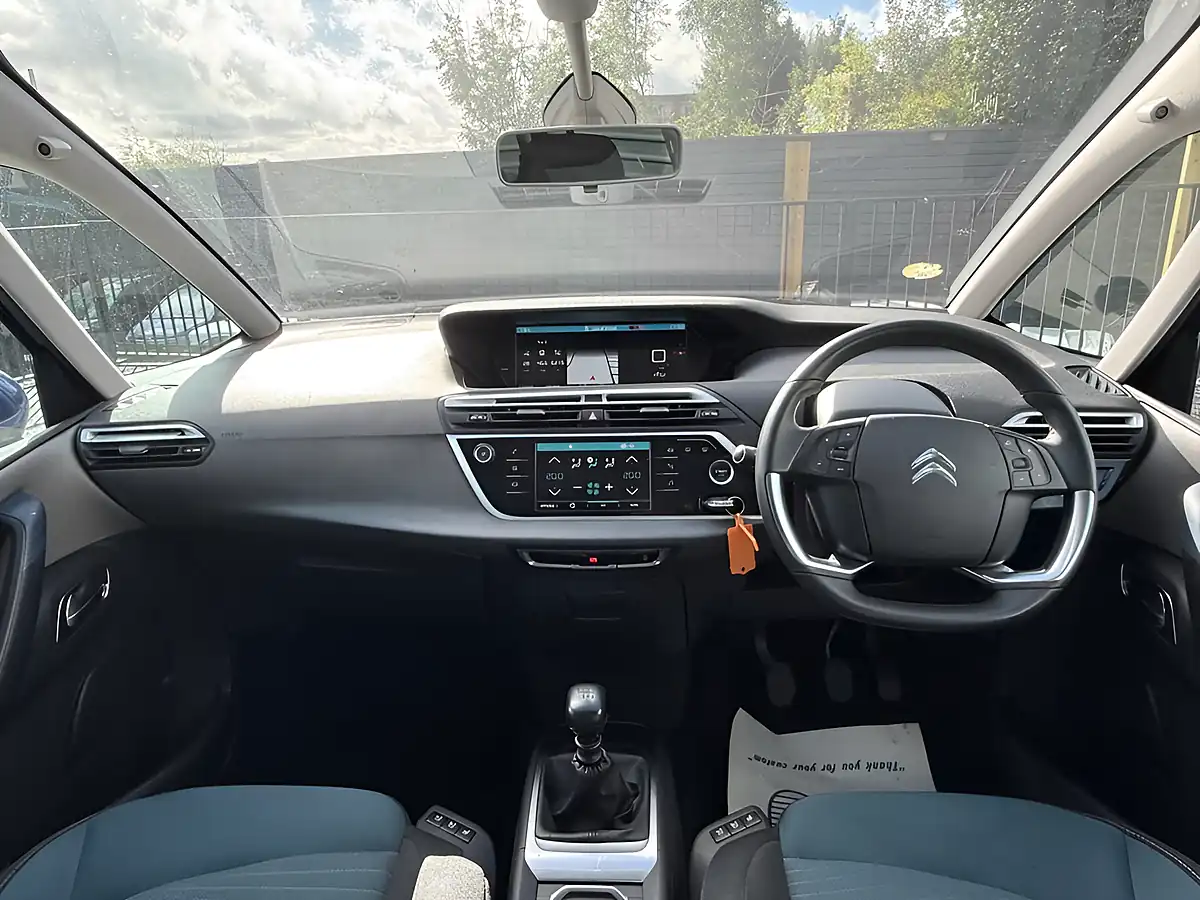 Used 2018 Citroen Grand C4 Spacetourer Feel Blue - Interior and Exterior details 11