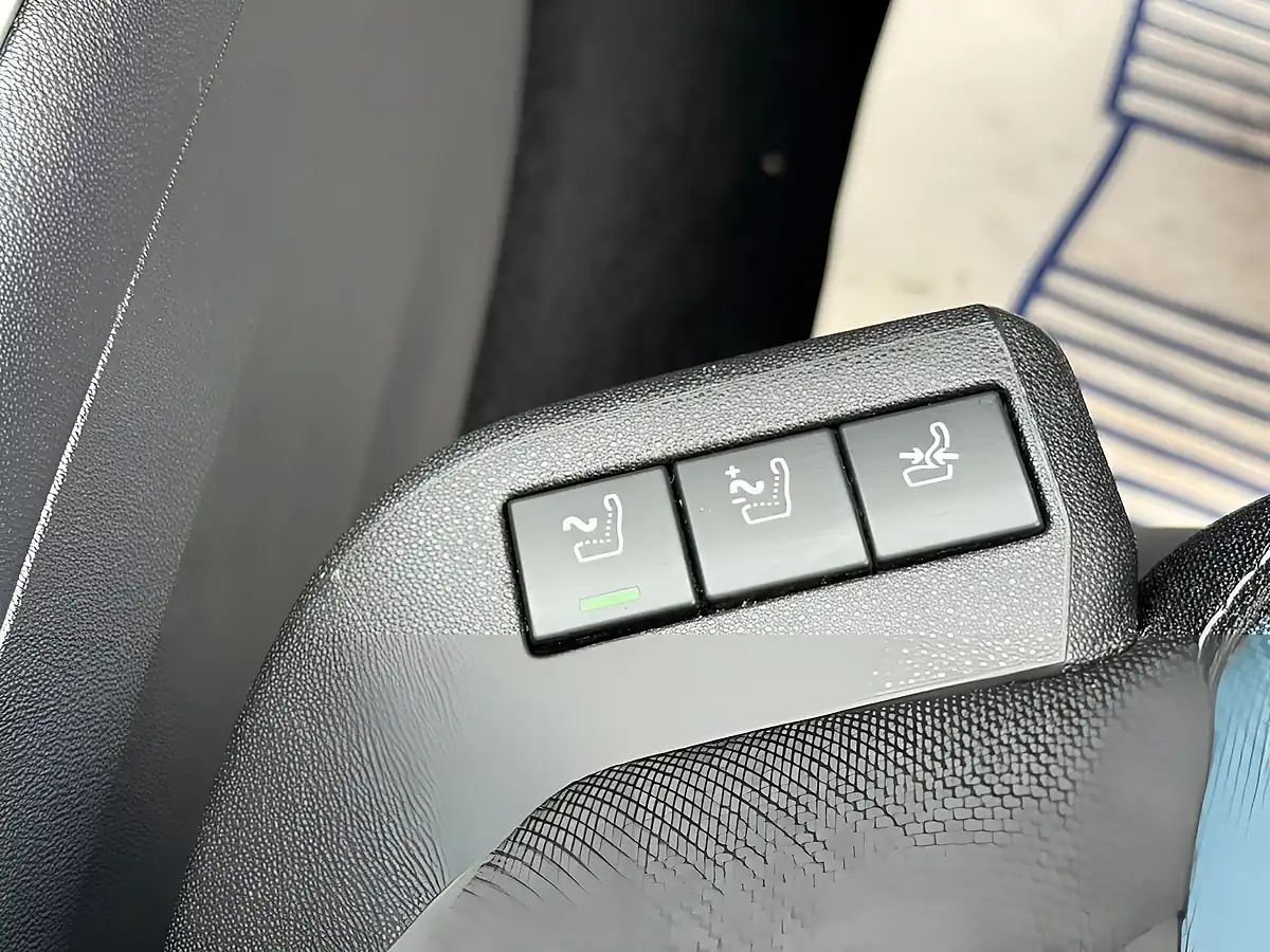 Used 2018 Citroen Grand C4 Spacetourer Feel Blue - Interior and Exterior details 15
