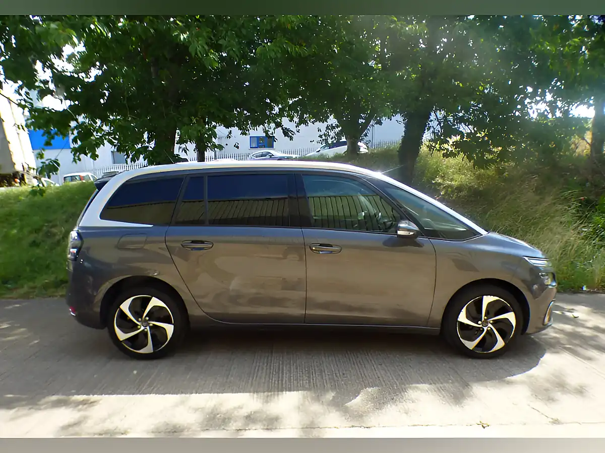 Used 2018 Citroen Grand C4 Spacetourer Flair Grey - Interior and Exterior details 18