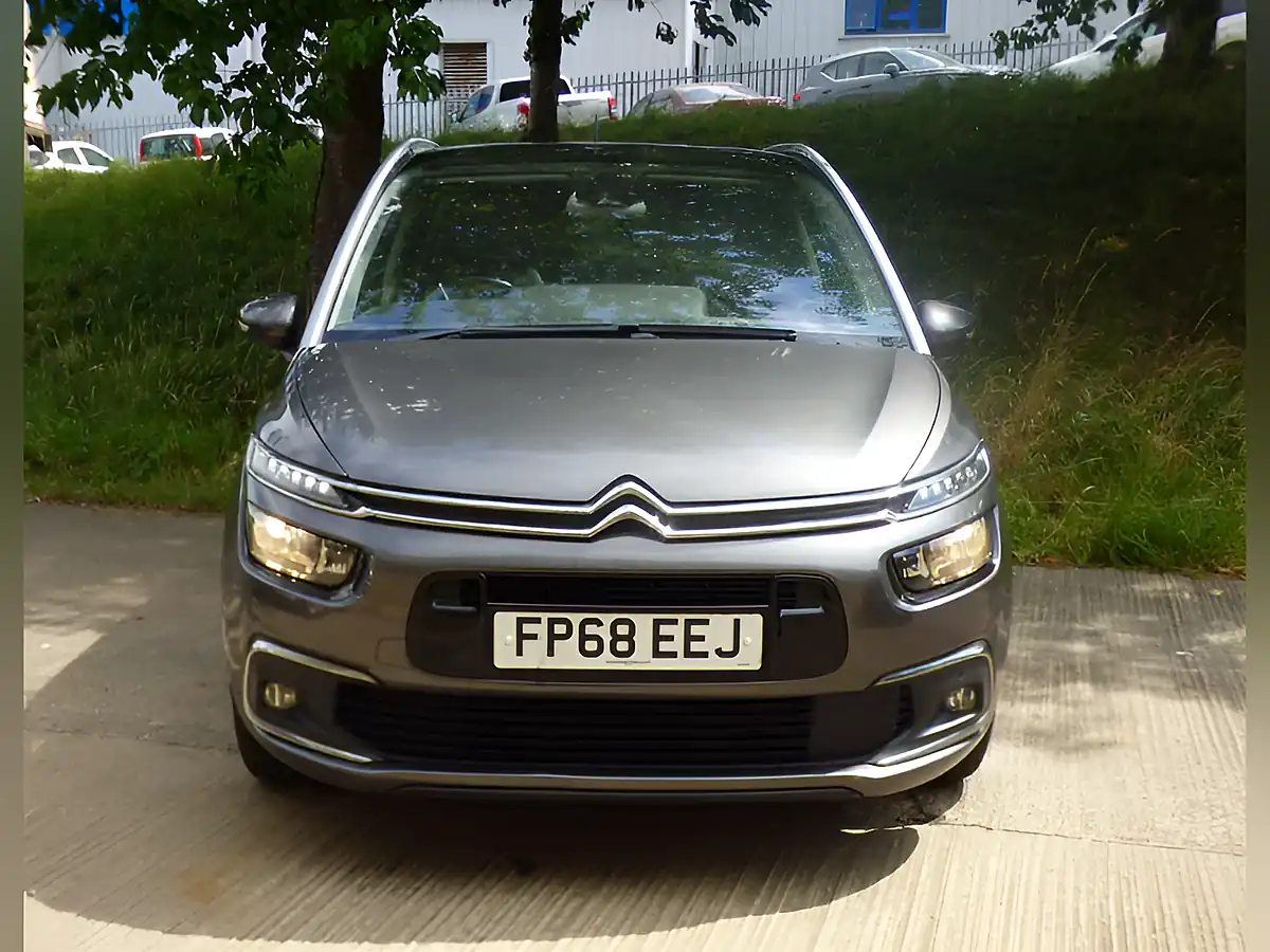 Used 2018 Citroen Grand C4 Spacetourer Flair Grey - Interior and Exterior details 6