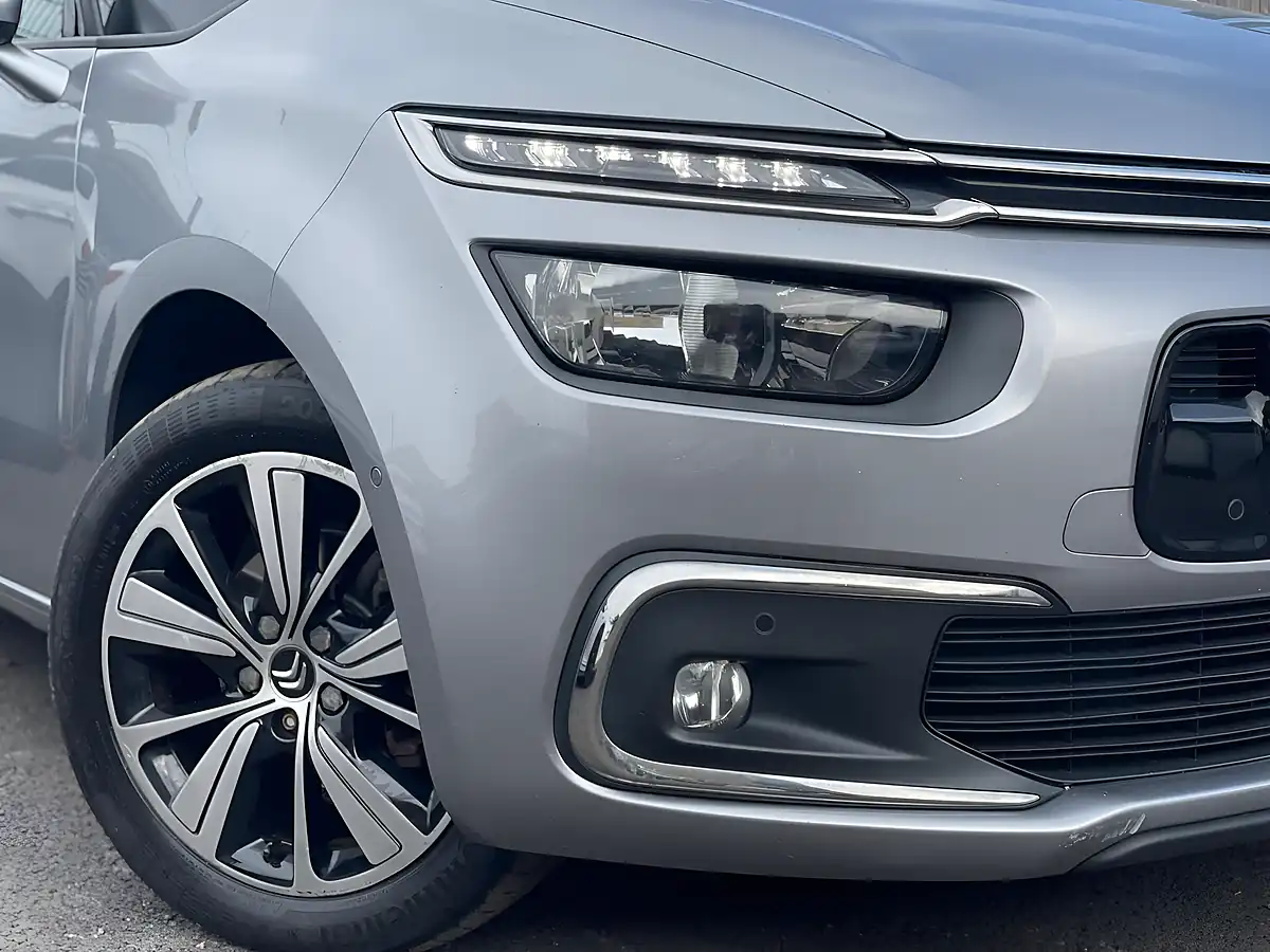 Used 2018 Citroen Grand C4 Spacetourer Flair Grey - Interior and Exterior details 10
