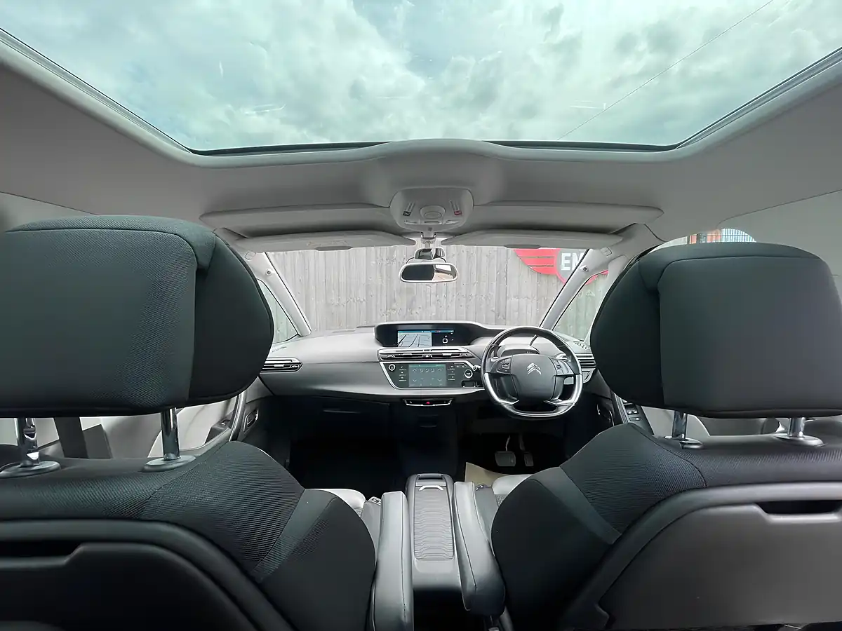 Used 2018 Citroen Grand C4 Spacetourer Flair Grey - Interior and Exterior details 3