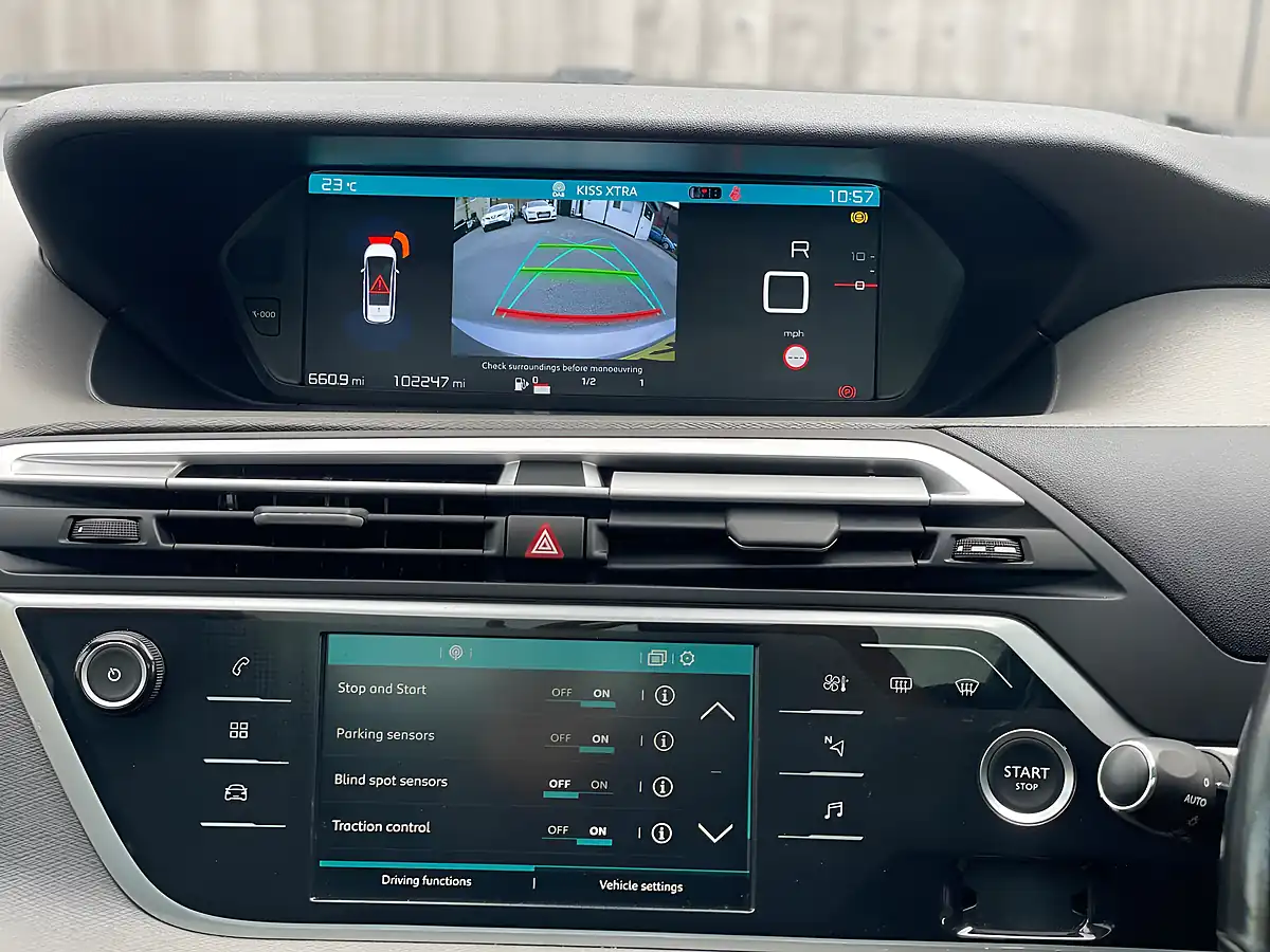 Used 2018 Citroen Grand C4 Spacetourer Flair Grey - Interior and Exterior details 5
