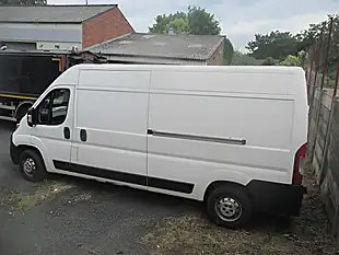 Used 2018 Citroen Relay 35 Eprise Blue White - Interior and Exterior details 3