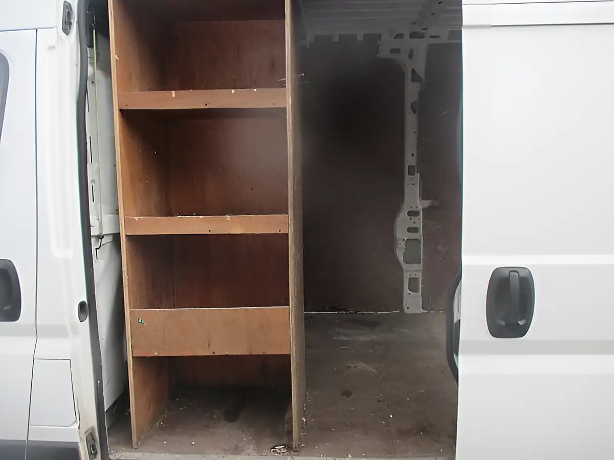 Used 2018 Citroen Relay 35 Eprise Blue White - Interior and Exterior details 6