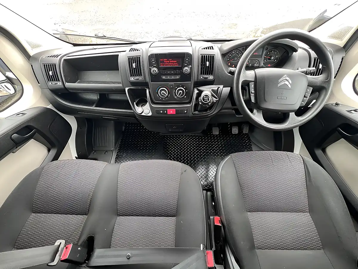 Used 2018 Citroen Relay 35 Heavy L3 Dropside Crewcab White - Interior and Exterior details 2
