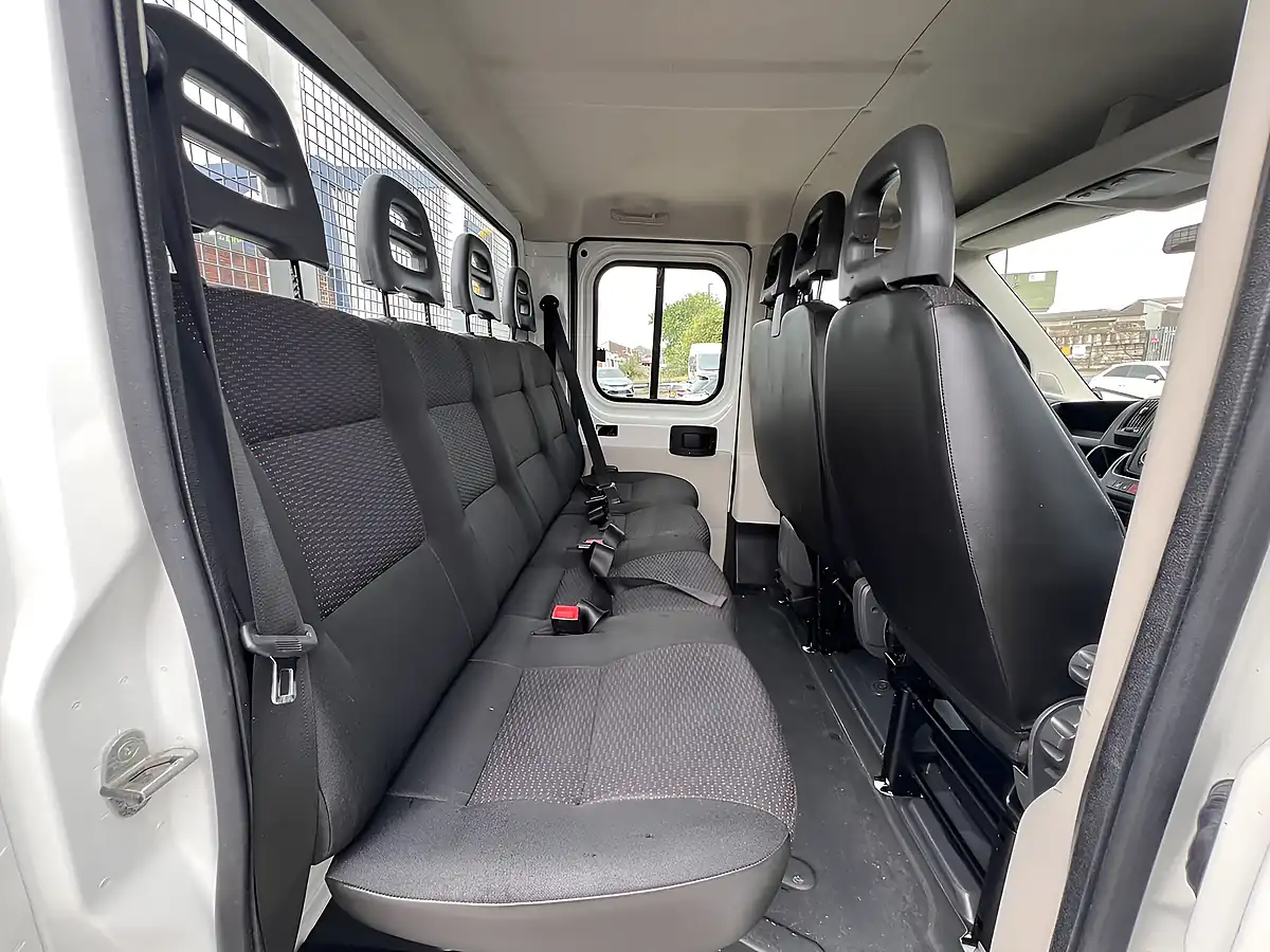 Used 2018 Citroen Relay 35 Heavy L3 Dropside Crewcab White - Interior and Exterior details 4