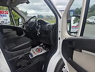 Used 2018 Citroen Relay 35 L3H2 Eprise Blue White - Interior and Exterior details 10