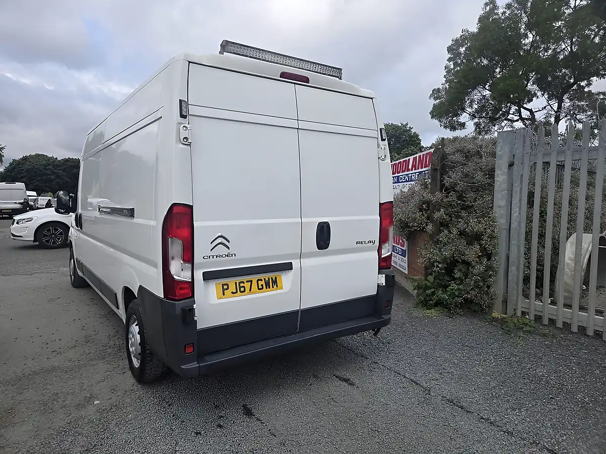 Used 2018 Citroen Relay 35 L3H2 Eprise Blue White - Interior and Exterior details 5