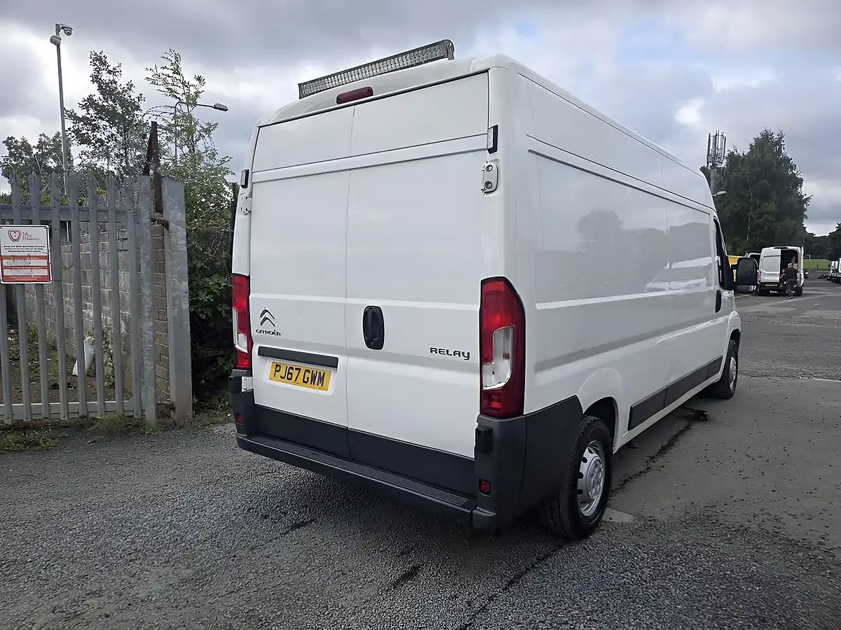 Used 2018 Citroen Relay 35 L3H2 Eprise Blue White - Interior and Exterior details 6