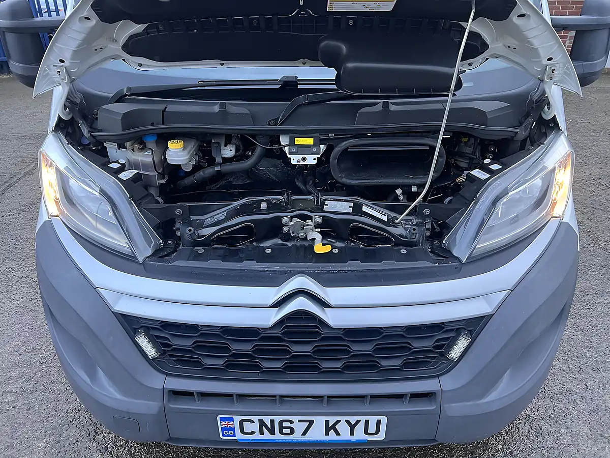 Used 2018 Citroen Relay 35 Luton White - Interior and Exterior details 15