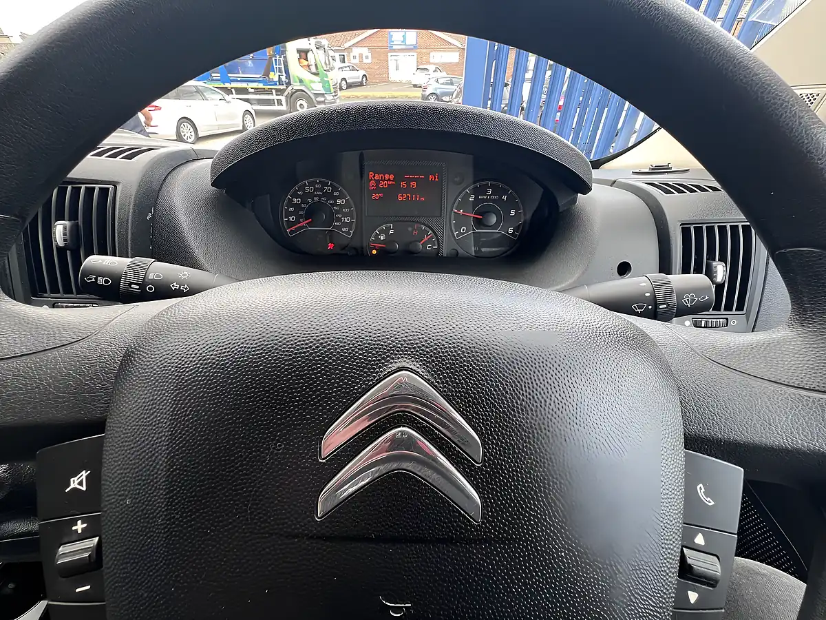 Used 2018 Citroen Relay Enterprise L2H2 Crew Cab White - Interior and Exterior details 11