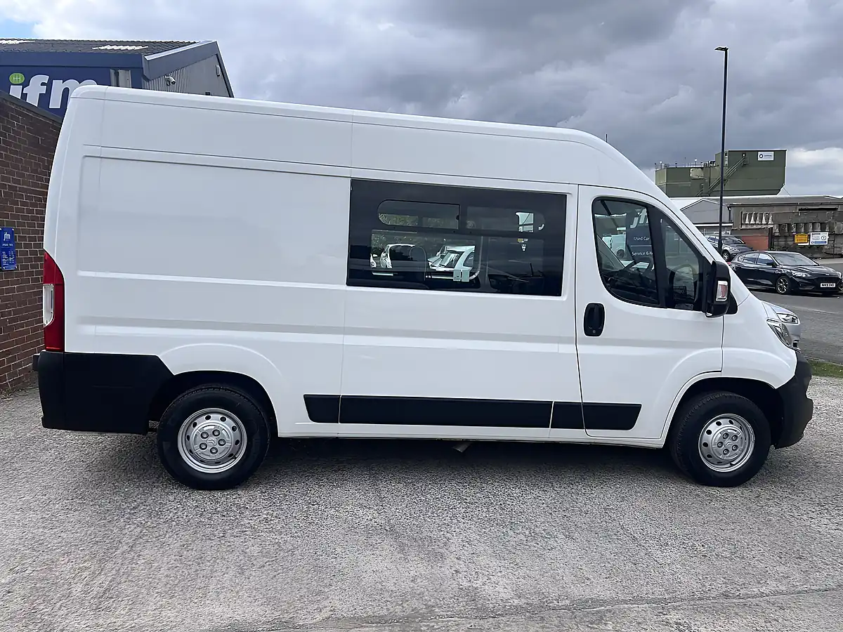 Used 2018 Citroen Relay Enterprise L2H2 Crew Cab White - Interior and Exterior details 6