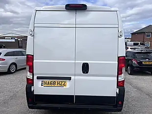 Used 2018 Citroen Relay Enterprise L2H2 Crew Cab White - Interior and Exterior details 8