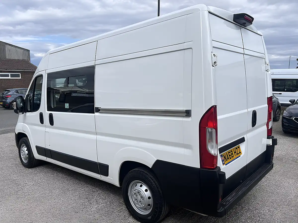 Used 2018 Citroen Relay Enterprise L2H2 Crew Cab White - Interior and Exterior details 9