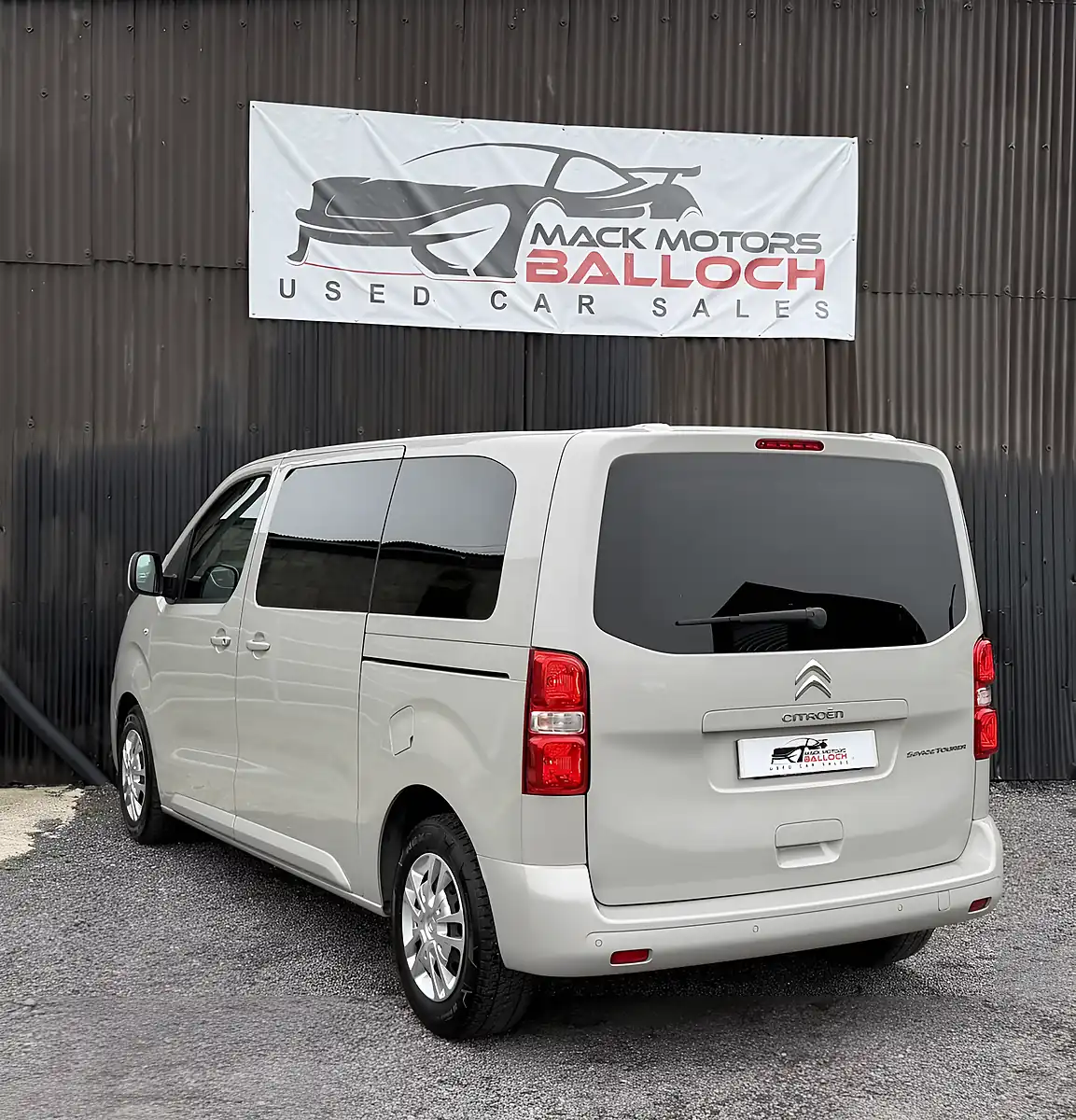 Used 2018 Citroen Spacetourer Business M Beige - Interior and Exterior details 7
